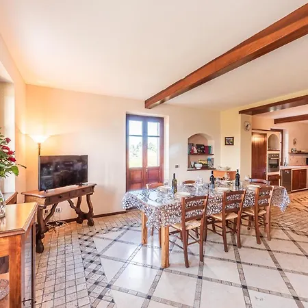 Bricco Paglieri, Entire Villa