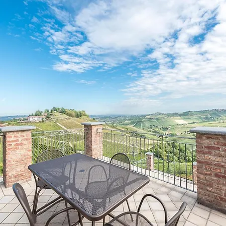 Bricco Paglieri, Entire Villa Alba (Piedmont)