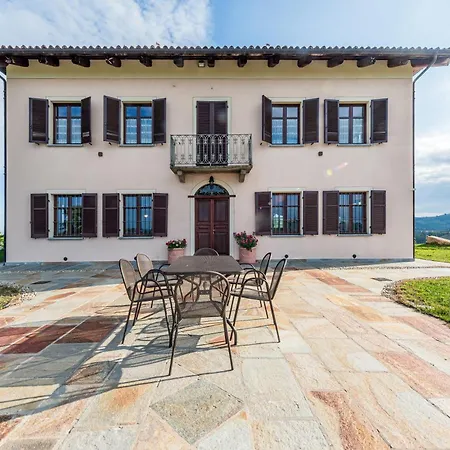Bricco Paglieri Vila Alba (Piedmont)