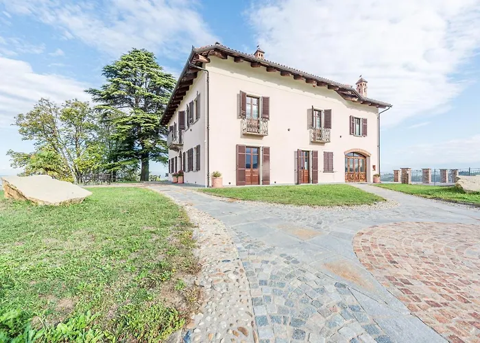 Villa Bricco Paglieri, Entire *