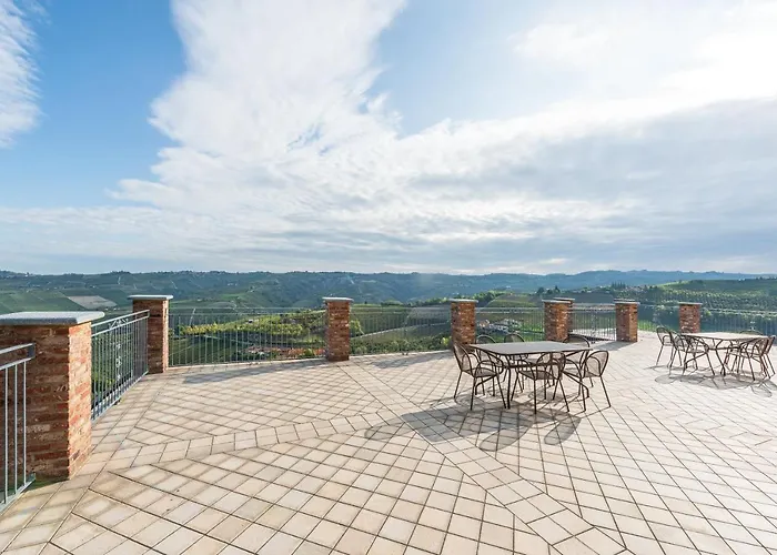 Villa Bricco Paglieri, Entire *